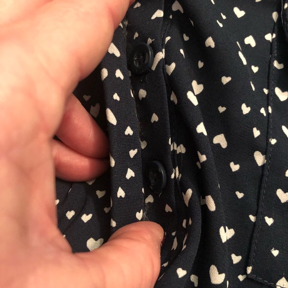Torrid - Navy with white hearts mixed media top Sz 2 - Picture 5 of 12